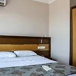 Perla Hotel 3*