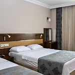 Perla 3*