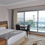Perla 3*